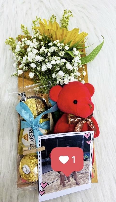 CARTÃO FLOR COM FERRERO ROCHER FOTO E URSINHO