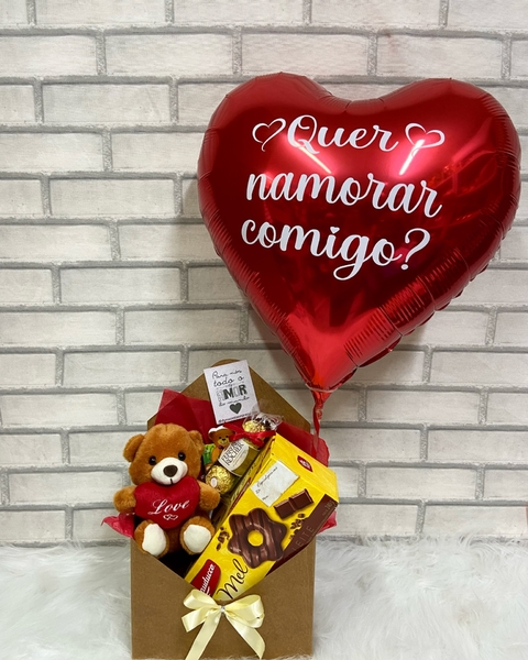 Caixa c/ Balão personalizado,Pelúcia Chocolates