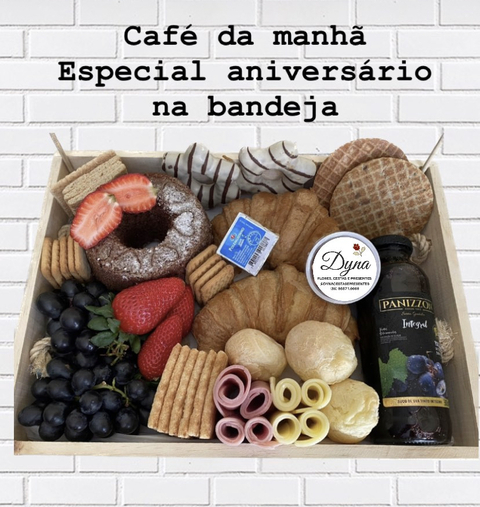 Café da manhã Especial aniversário na bandeja
