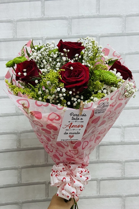 Buquê com 4 Rosas naturais - comprar online