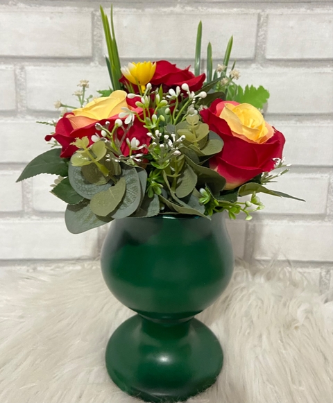 VASO DE CERÂMICA COM ROSAS PERMANENTES