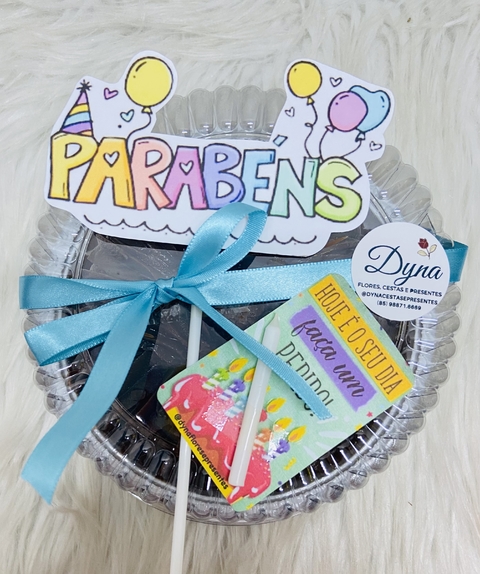 Mini Bolo Vulcão com topinho de bolo