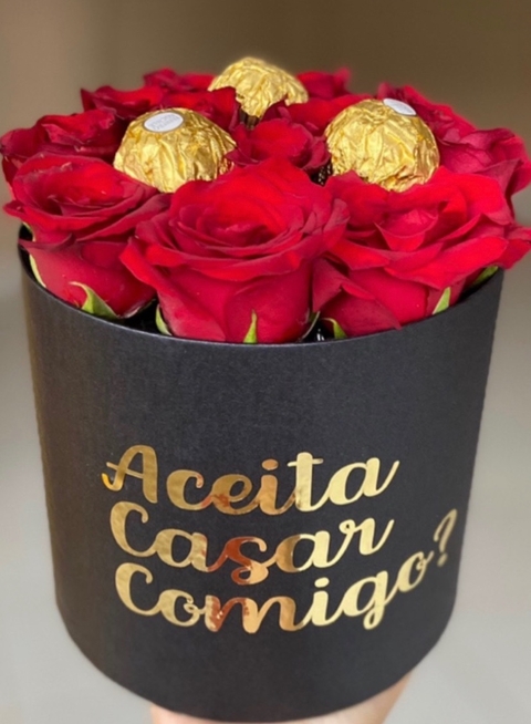 Box Personalizada com Rosas e Ferrero Rocher