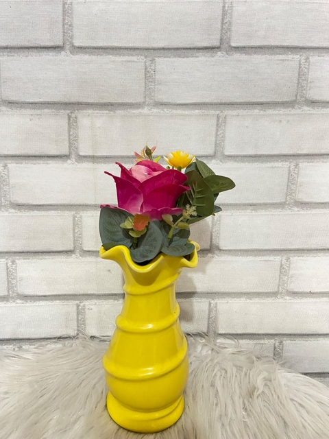 Vaso de cerâmica tornado com Rosa permanente unitária