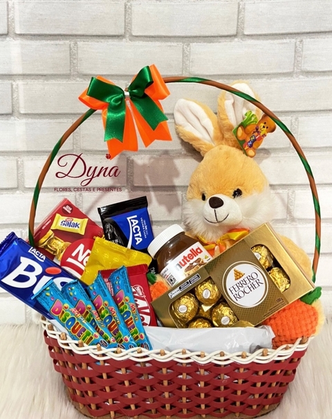 CESTA DE PÁSCOA COM COELHO PELÚCIA