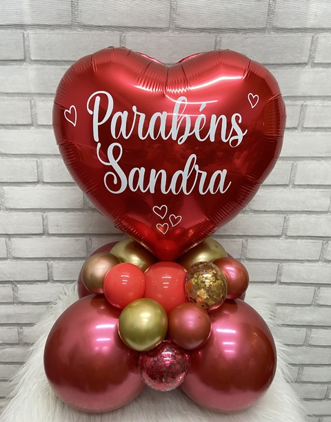 ARRANJO DE BALÕES METALIZADOS COM BASE ORGÂNICA