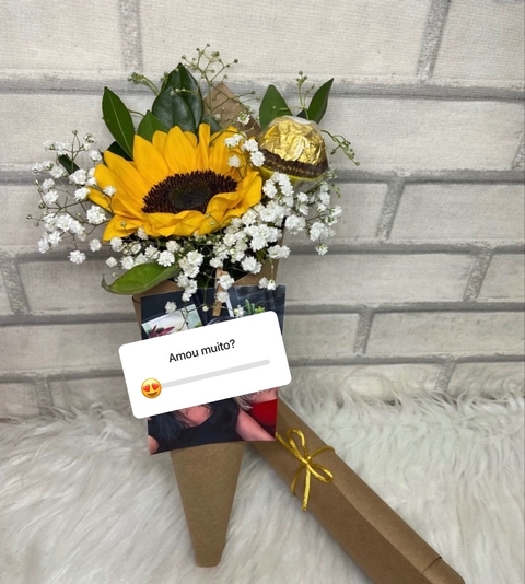 CONE GIRASSOL COM CARTA PAPIRO