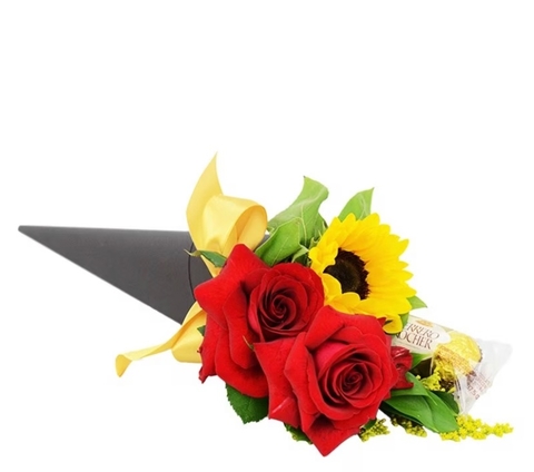 Cone com Rosas, Girassol e Ferrero Rocher