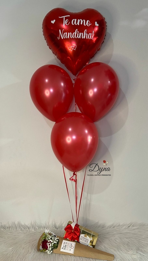MIMO ESPECIAL COM ROSA, CHOCOLATES E BALÕES