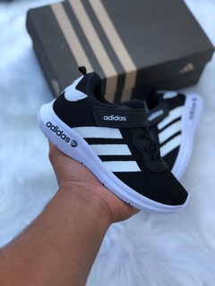 Tênis Adidas Preto Cadarço e Velcro