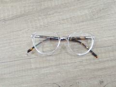 Armazón ONOFF traslúcido el estilo que buscas lo encontras en Moya-Lens a un valor $120.000 contado efectivo o transferencia consultanos Moya-Lens