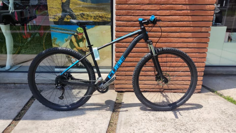 BICICLETA CUBE AIM KIT ALIVIO - comprar online