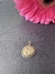 Pingente ouro amarelo medalha 1,1cm diâmetro com imagem espírito santo e 1 diamante 1mm