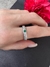 Anel ouro branco esmeralda redonda 3mm e 28 diamantes 1,3mm na internet