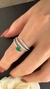 Anel ouro branco 3 aros com 32 diamantes e 1 esmeralda gota 4x6 - loja online