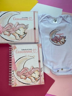 Kit Livro do Bebê / Caderneta Vacina + porta documentos - Tema Unicórnio - Menina - loja online