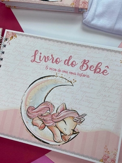 Imagem do Kit Livro do Bebê / Caderneta Vacina + brinde Body - Tema Unicórnio Luxo