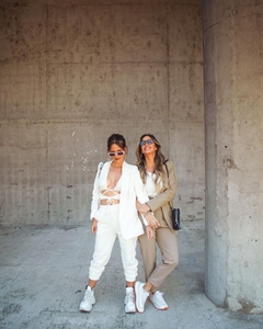 Pantalon Leon tostado en internet