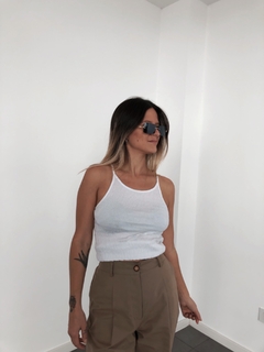 Musculosa Laura en internet