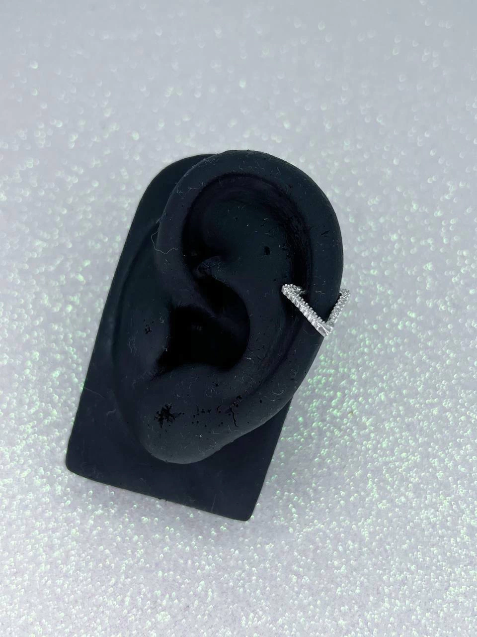 Piercing Click Triângulo Zircônias