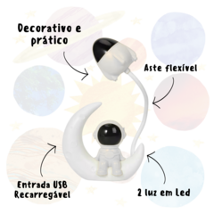 Luminária Abajur De Mesa Astronauta Temático Decoração Infantil Juvenil Sala Estudo Volta As Aulas - Comercial Casa Sete