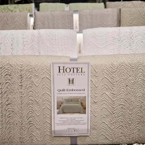 Cubrecama Quilt Hotel con Fundas