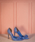 zapatilla azul de moño