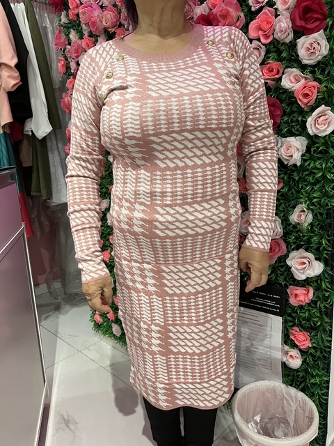 Vestido Tricot Modal Manga Longa com detalhe em botão