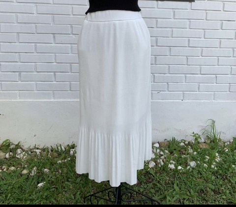 Saia Midi Crepe detalhe em barra plissada