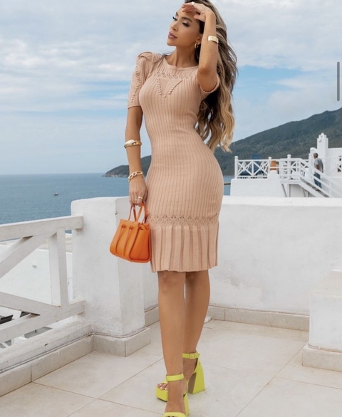 Vestido Tricot Cris Midi detalhe em barra Noiva