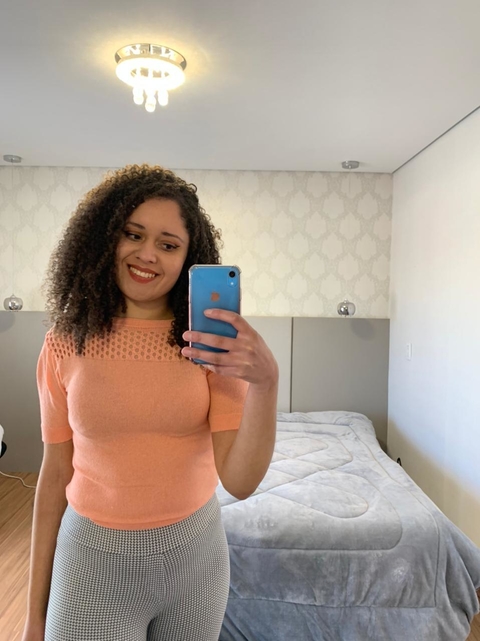 Blusinha de fio de manga