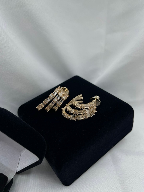 Brinco Semi Argolas dourado DAI