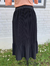 Saia Midi Crepe detalhe em barra plissada - comprar online