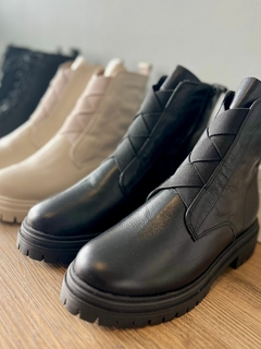 Coturno Isa Preto - comprar online