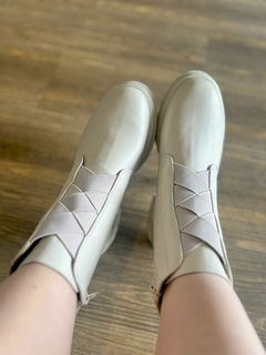 Coturno Isa Off White na internet