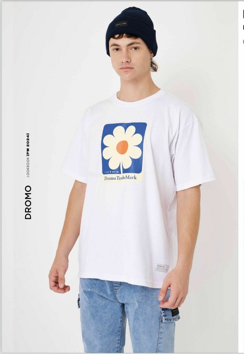 Remera Flor Over DH 41D1015