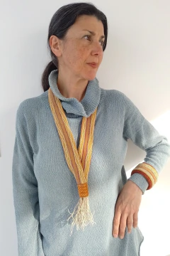 Collar SENDEROS OCRE Awayo y chaguar-Bordado- Terminal tejido en telar en cobre - Largo 55cm