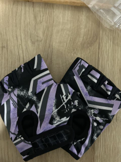 Guantes varios en internet