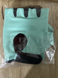 Guantes varios en internet