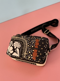 Cartera Muna Helsinki - ENTUSIASTAS POR MAYOR