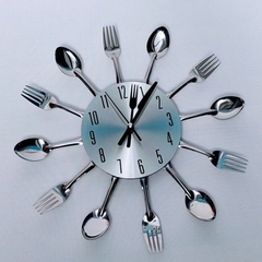 Relógio de cozinha talheres em inox
