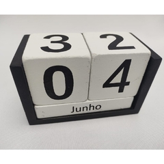 Calendário permanente de madeira de mesa vintage preto - comprar online