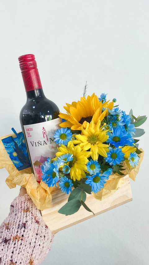 BAÚ FLORIDO + VINHO (VERSÃO VAN GOGH) + CARTÃO NOITE ESTRELADA