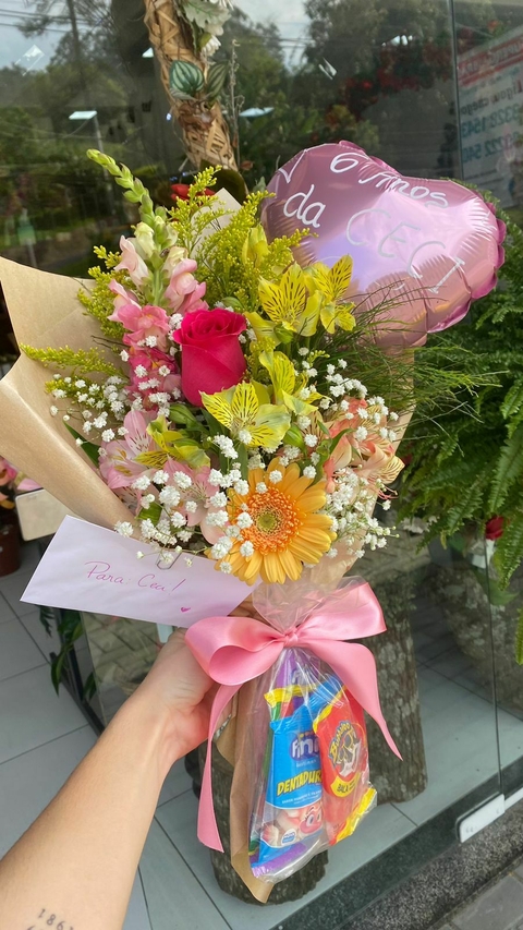 Ramalhete Kids - Ram. variado com balãozinho e balas Fini