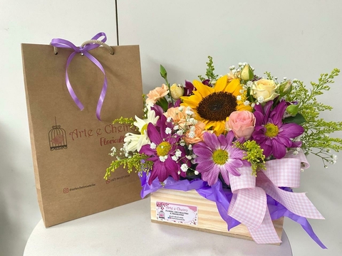 Combo: Baú florido girassol + sacolinha recheada