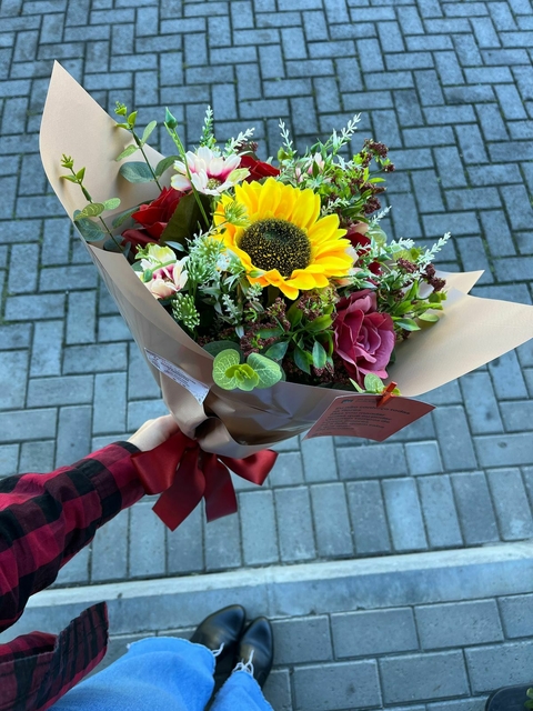 BUQUÊ ME ENCONTRA (FLORES ARTIFICIAIS) - comprar online