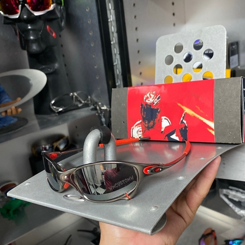 Juliet Ducati nas black custom