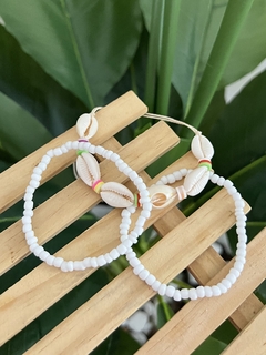 Pulseira Miçanga Branca Concha - comprar online