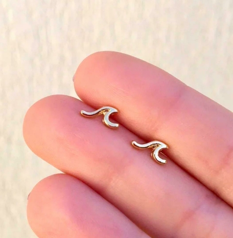 Brinco Onda - Banhado a ouro 18k - comprar online