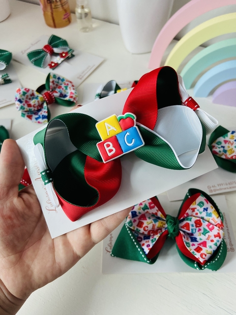 Laços escolar G (12cm) ou M (9cm)- unidade- presilha